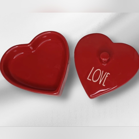 NEW Rae Dunn covered heart shaped LOVE trinket/jewelry box or candy dish - Picture 3 of 6